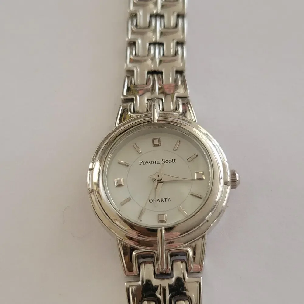 Preston Scott Womens Watch White Dial Silver Case Alloy Bracelet Quartz Analog